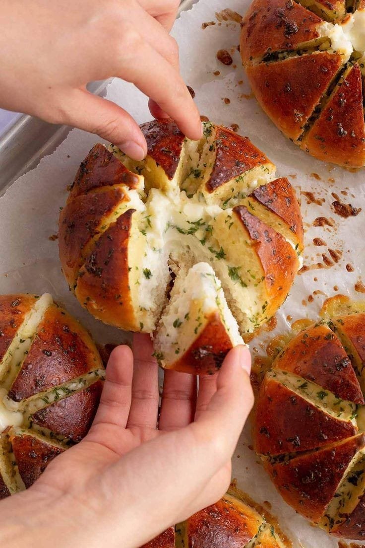 Korean cream cheese garlic bun