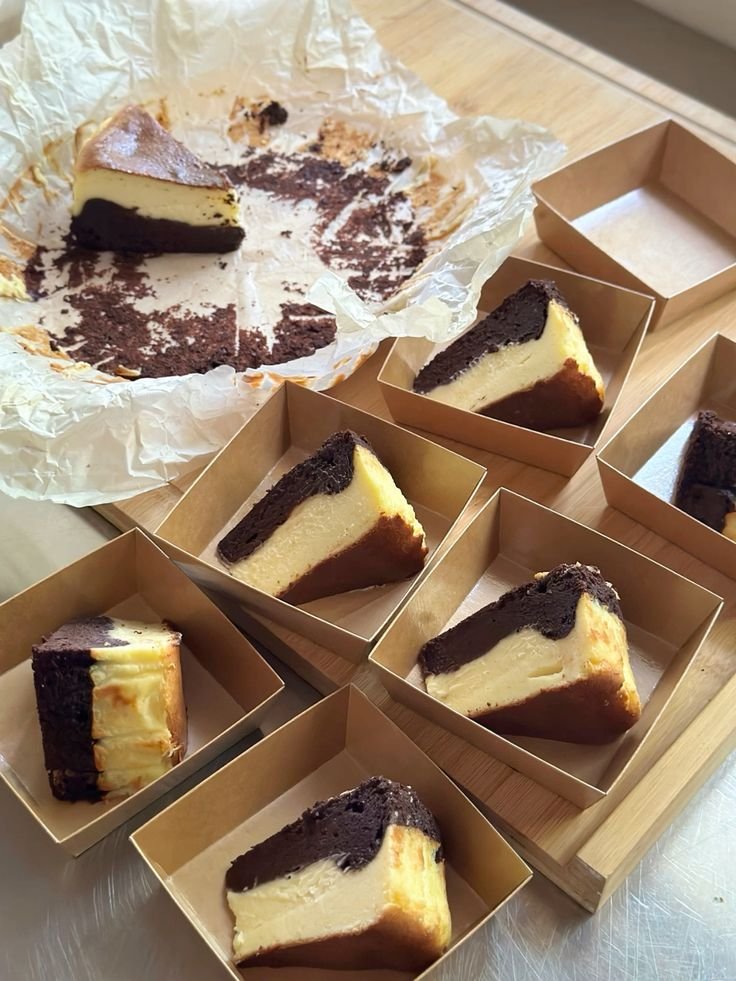 Cheese Cakes Dessert Box